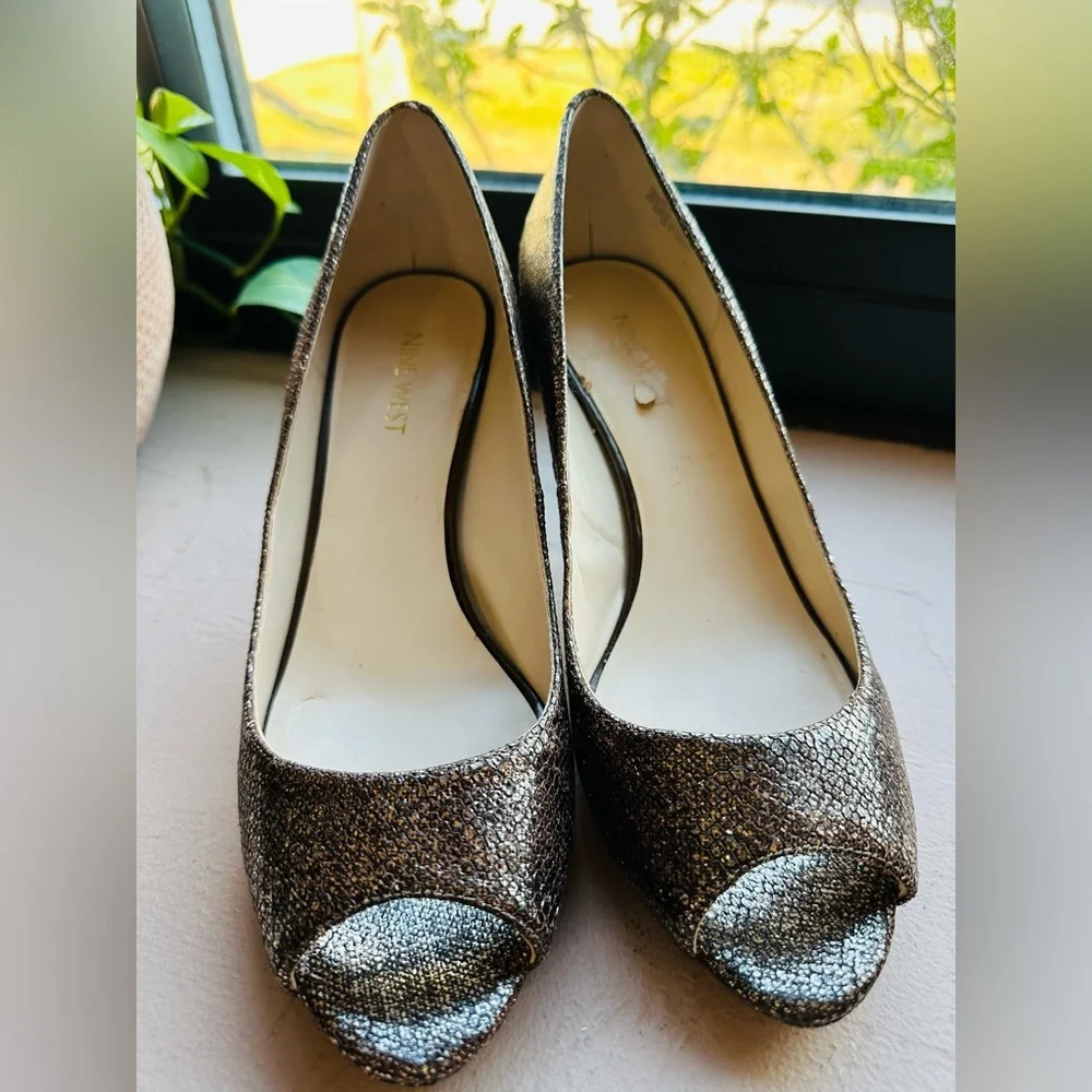 Nine West silver glitter peep-toe pump cocktail party evening wear heels Size 8M